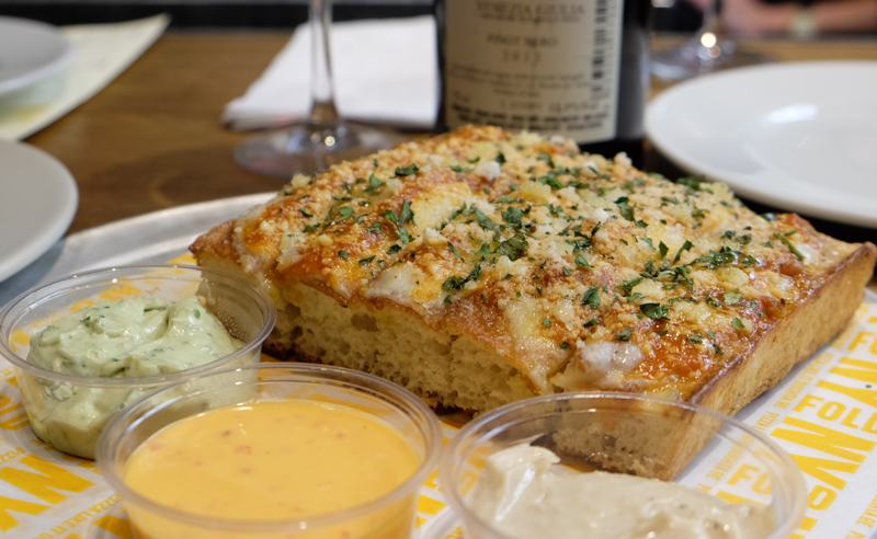 Cheesy Garlic Dunkers NY FOLD